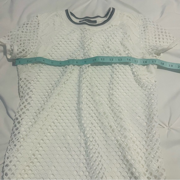 89th & Madison White Mesh Top Small - Picture 3 of 6